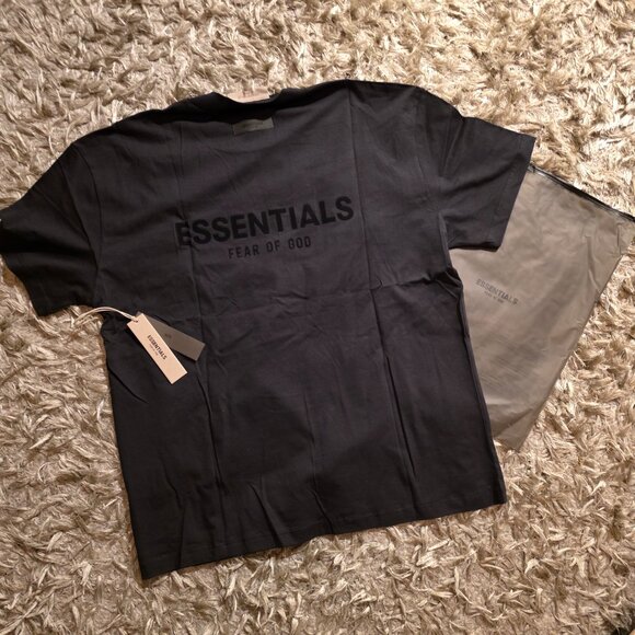 Essentials Tee Shirt Stretch Limo (Black) Size Large - Picture 2 of 2